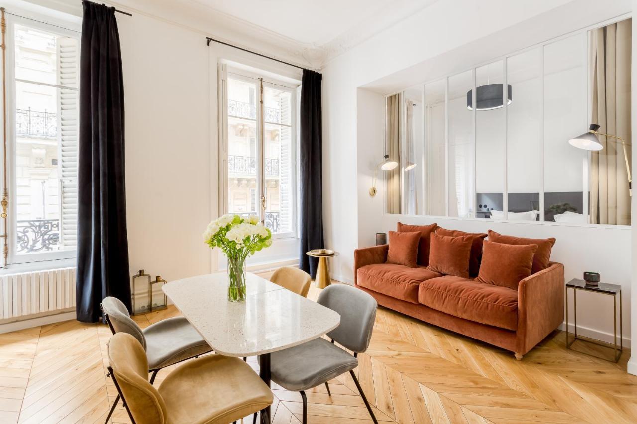 Apartment Echelle Paris